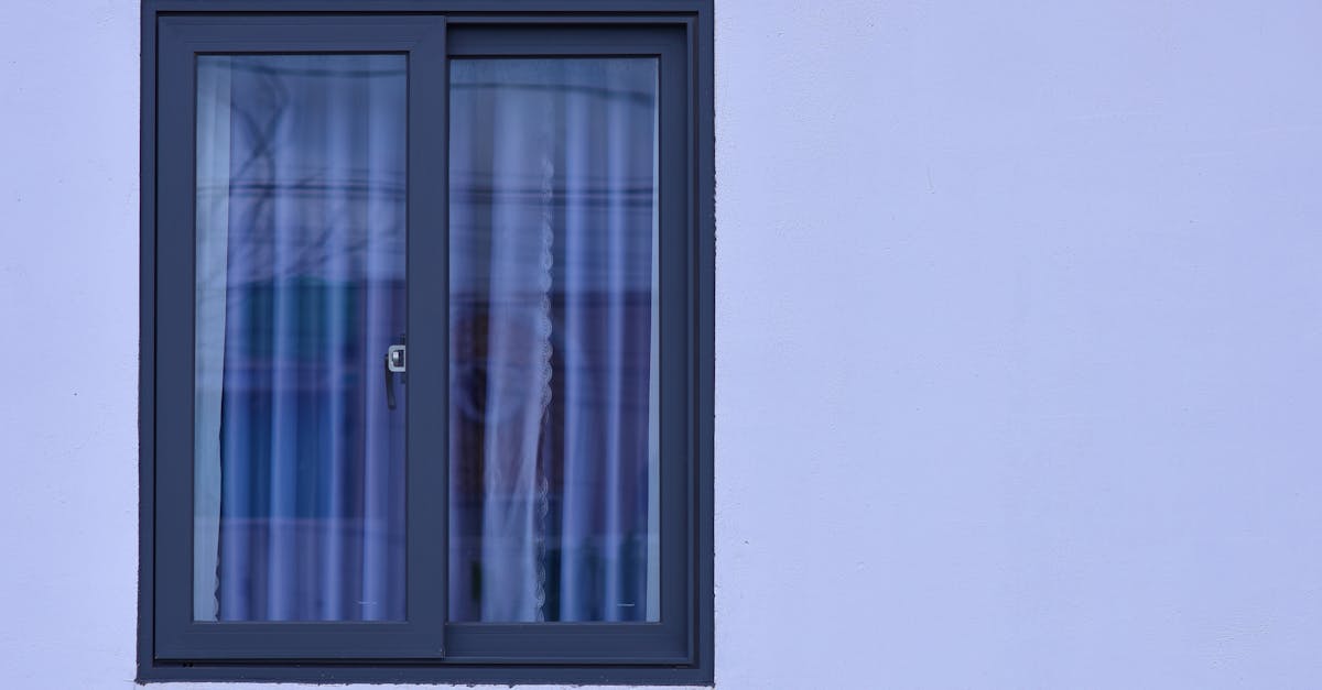 How Ceramic Window Tinting Enhances Energy Efficiency in Homes